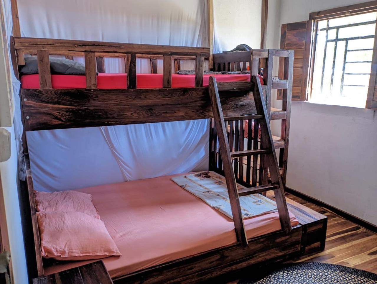 La Maison D'Hote De La Foret Retrouvee Mahajanga Exteriér fotografie